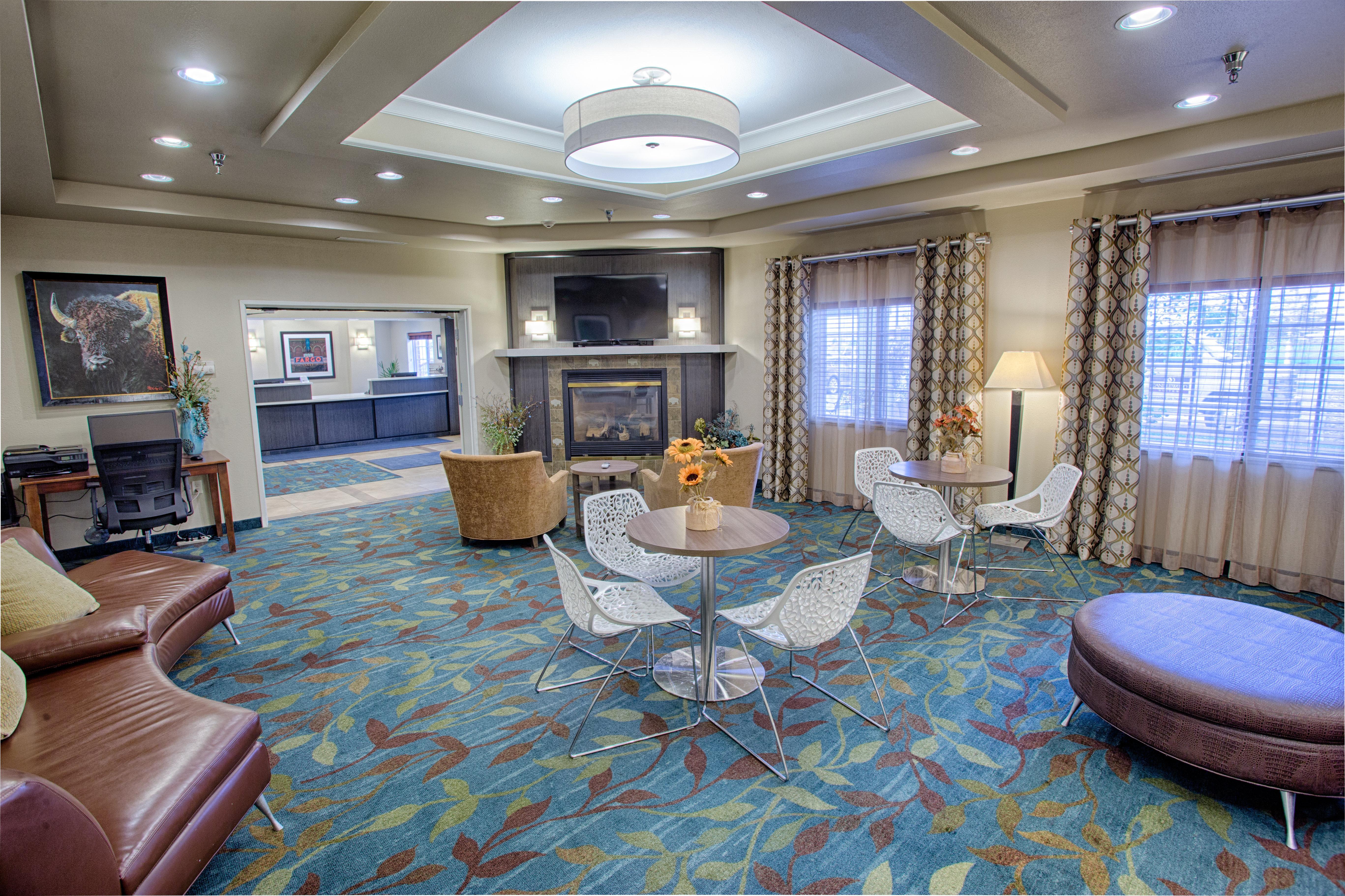 Candlewood Suites Fargo-North Dakota State University By Ihg Bagian luar foto