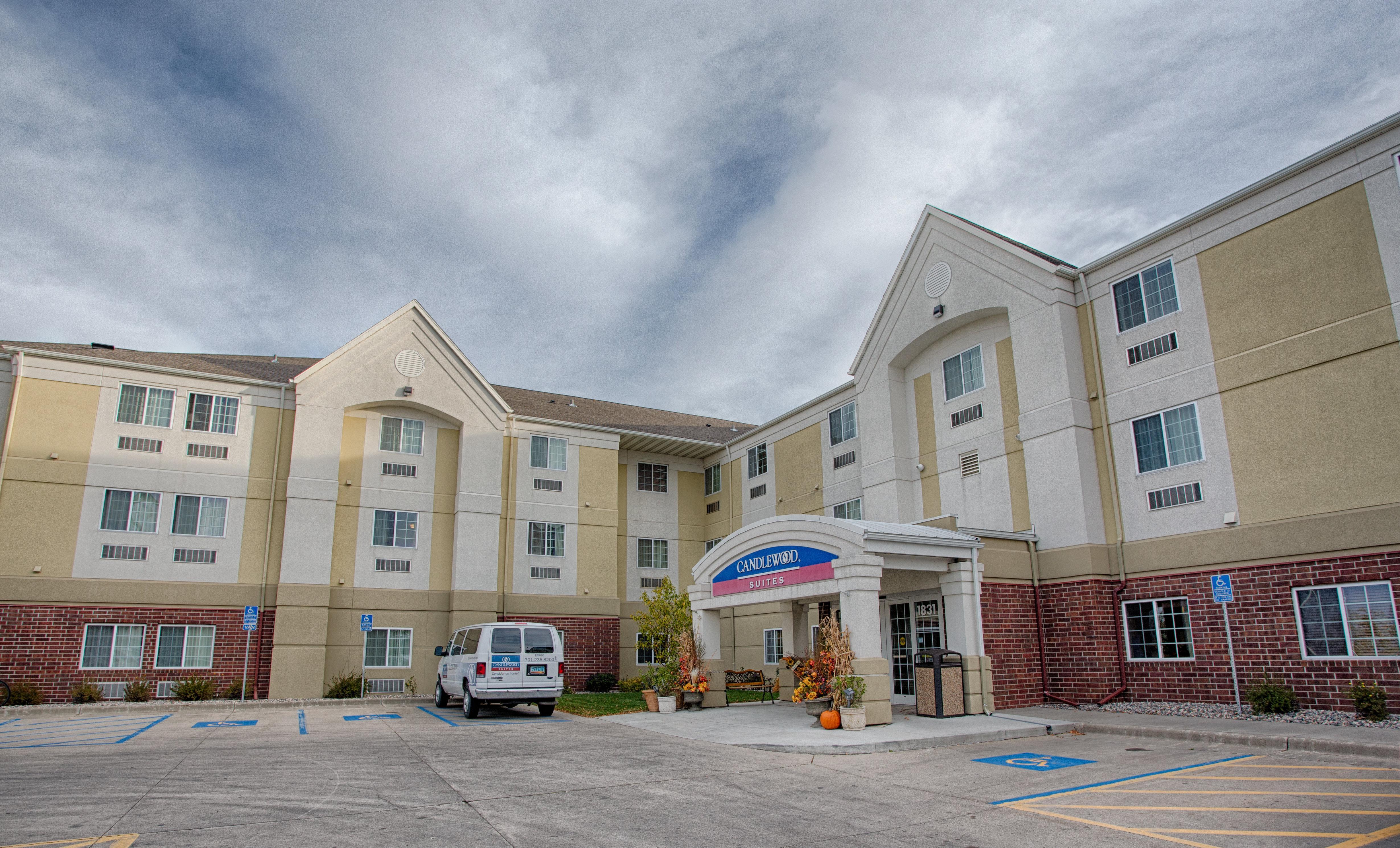 Candlewood Suites Fargo-North Dakota State University By Ihg Bagian luar foto